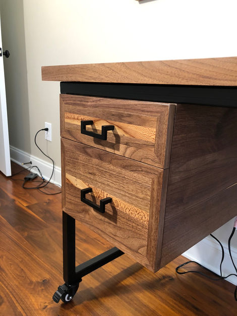 Simple, elegant & modern drawer fronts with quiet close slides.