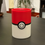 Miniatura: Vista frontal: Caneca Treinador Lendário em Inspirada em Pokémon PT, um caneca pokeball colecionavel impresso em 3D.