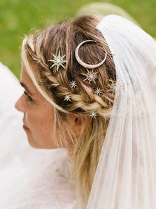 Quando la sposa deve fare il cambio hairstyle durante il matrimonio