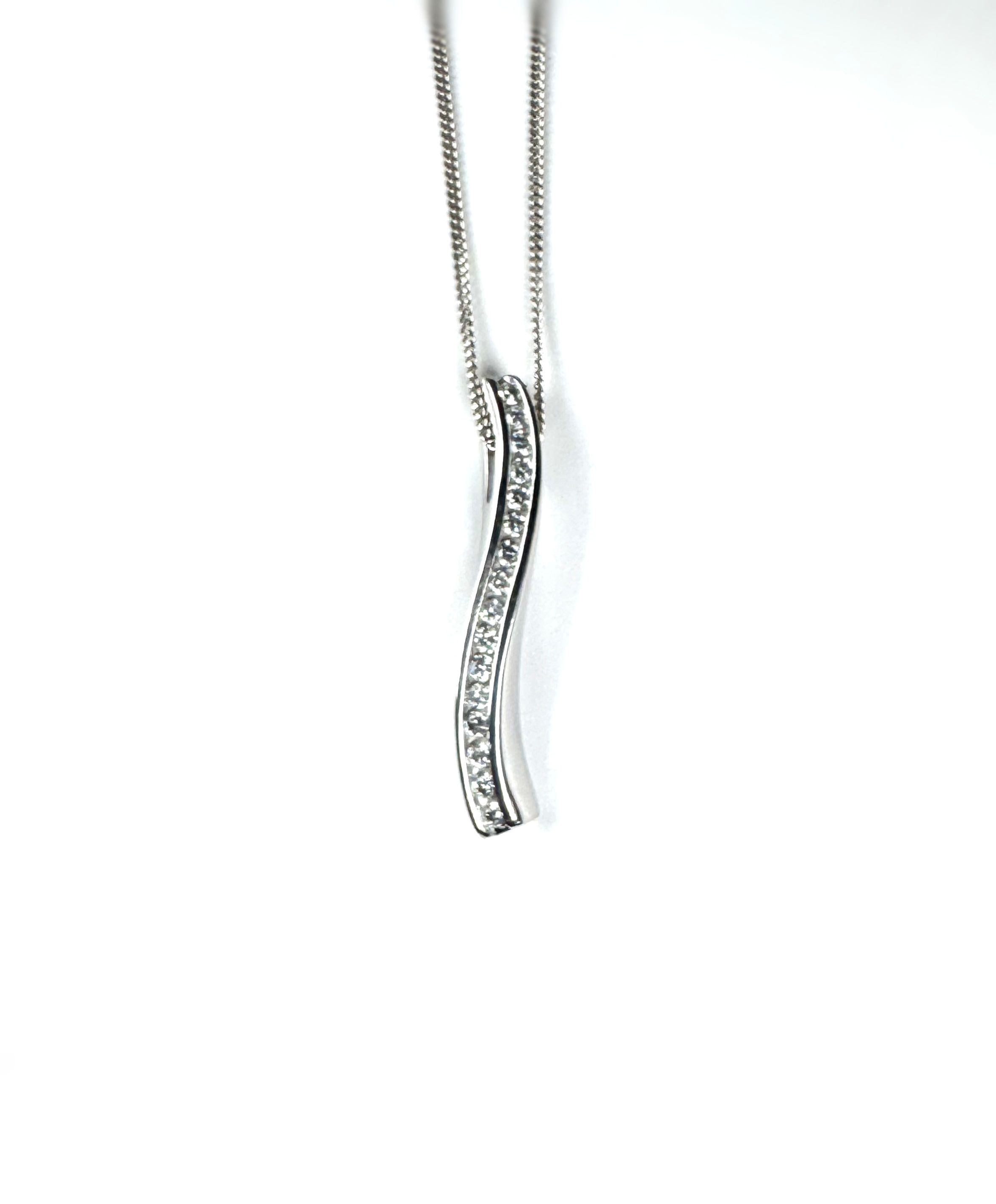 14K White Gold Diamond Necklace 0.24 CT