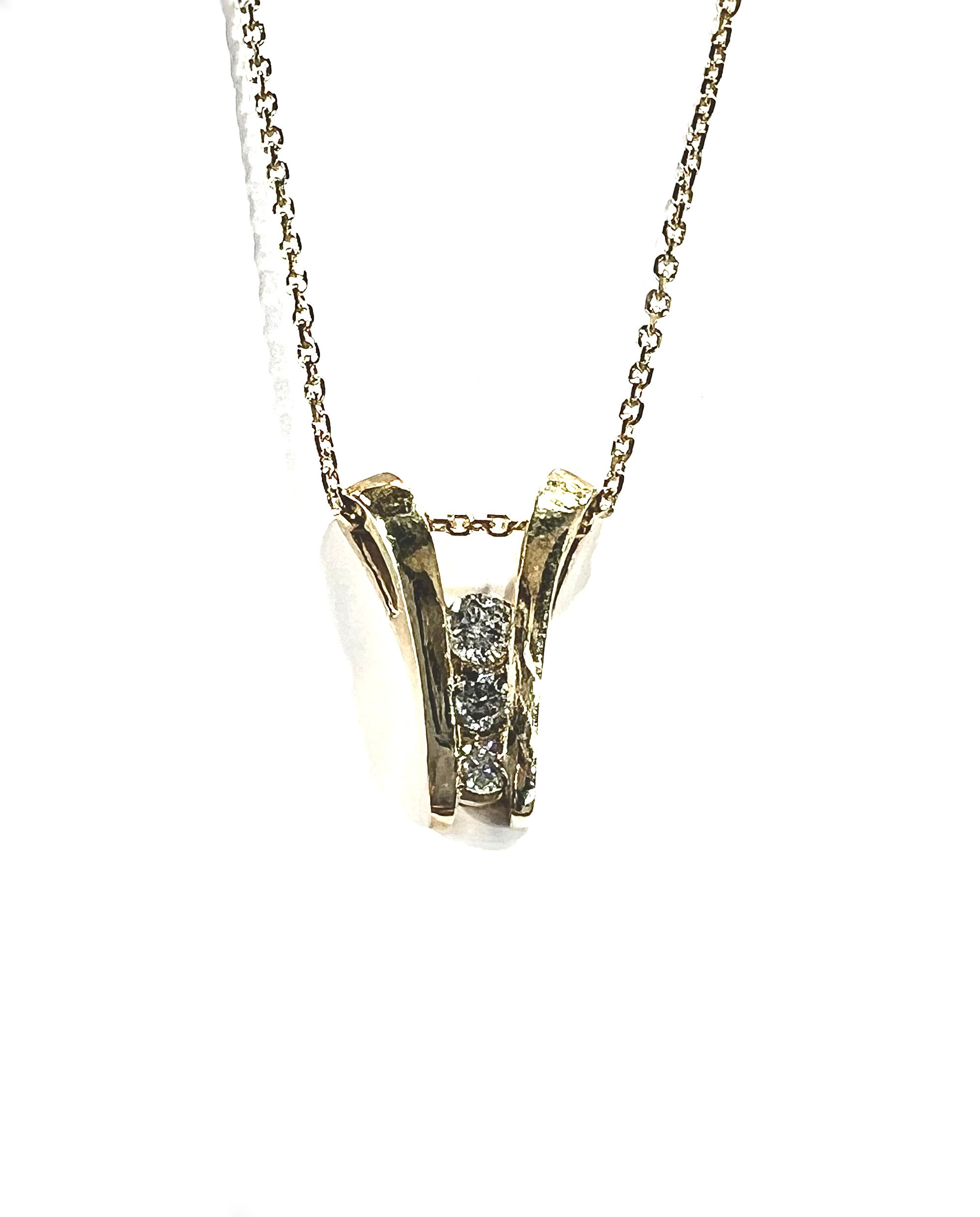 14K Yellow Gold Three Stone Diamond Necklace 0.37 CT