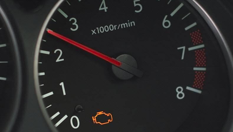 ¿Por qué se enciende el Check Engine y cuándo preocuparse?