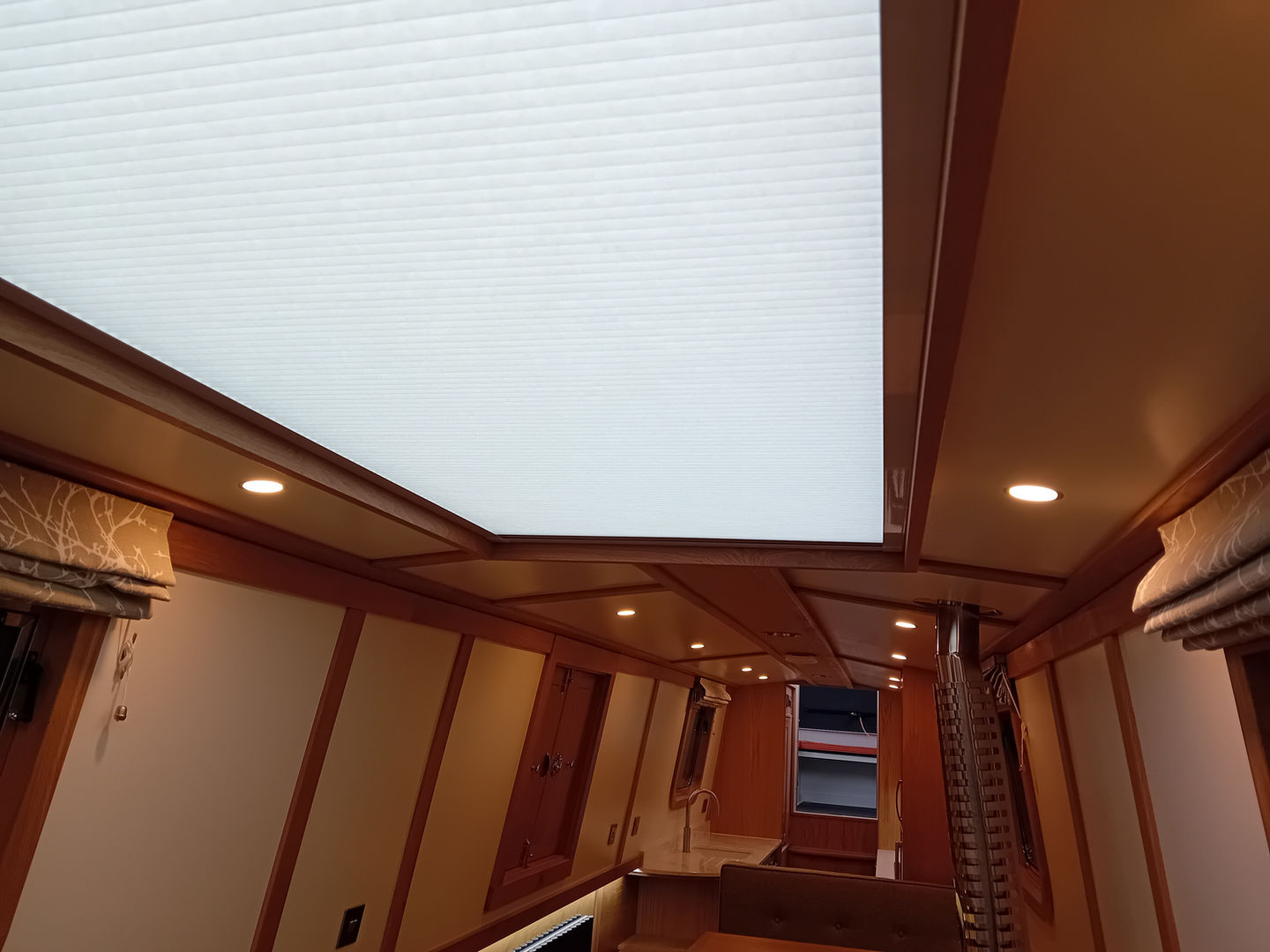 Skylight blind