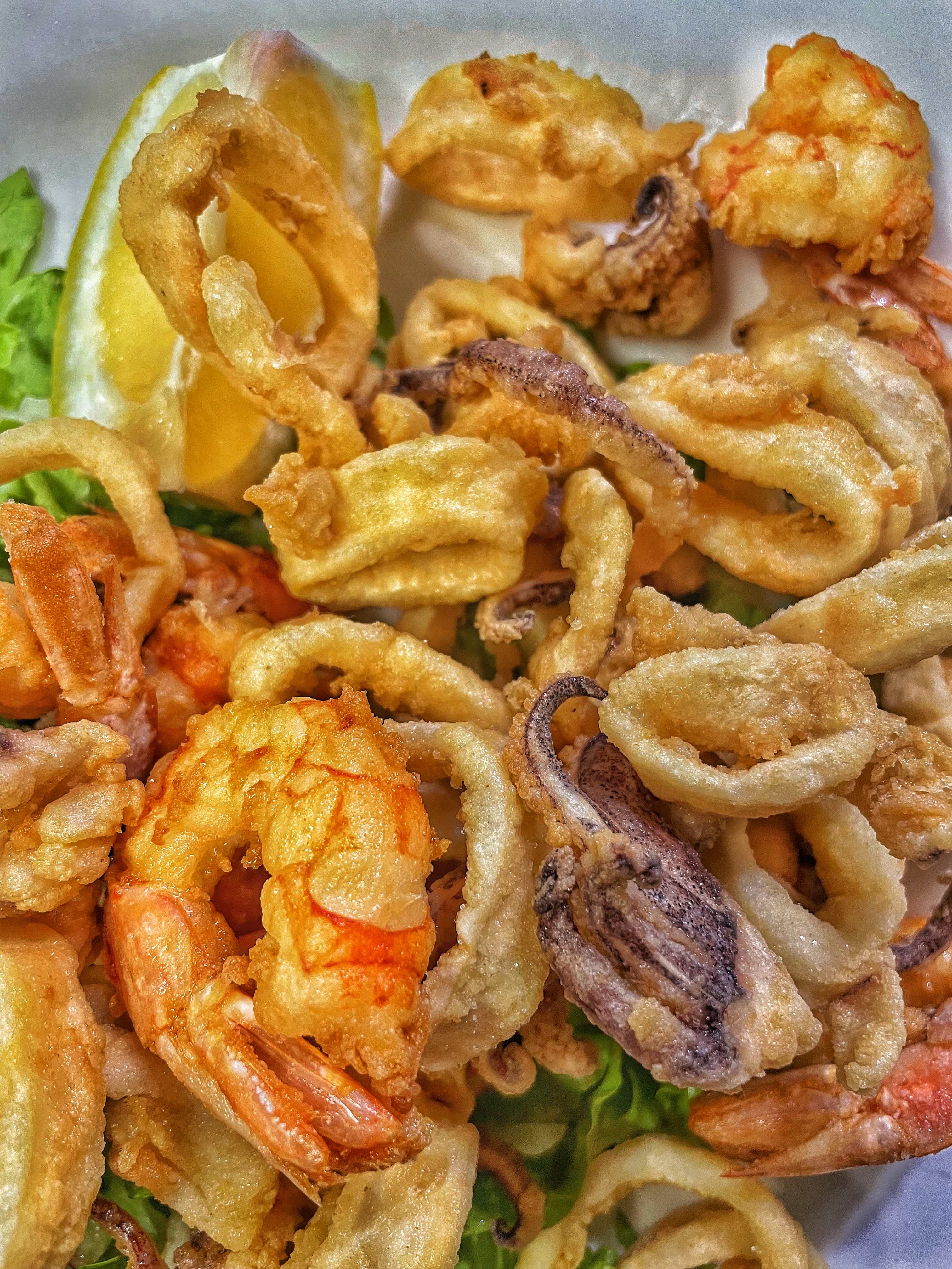 Frittura mista di pesce con calamari e gamberi al Dopolavoro 1923