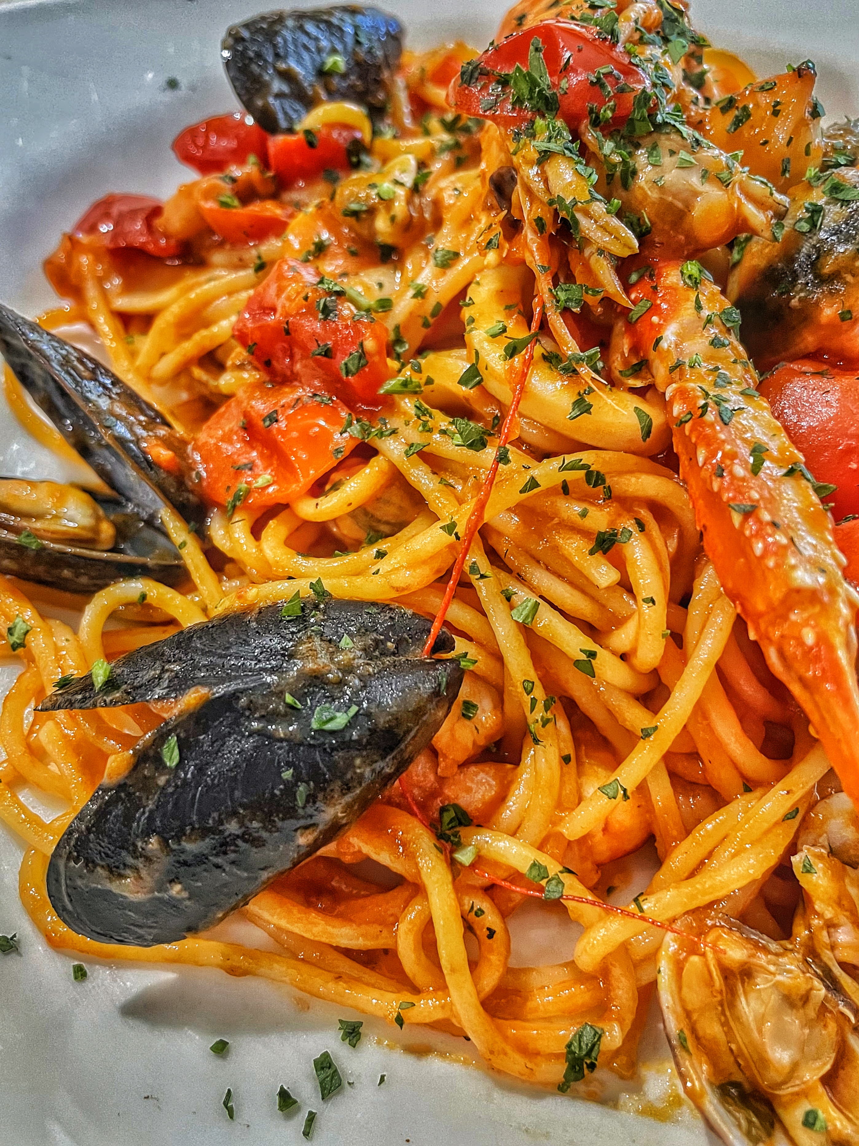 Spaghetti allo scoglio con cozze, vongole e crostacei al Dopolavoro 1923