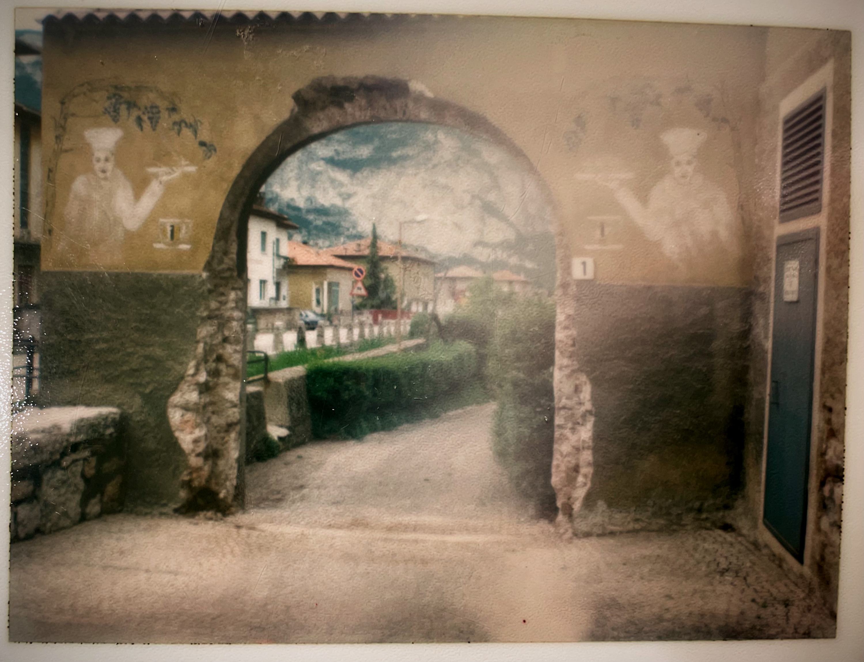 L’arco storico all’ingresso del Dopolavoro 1923 a Gardolo