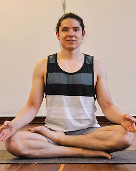 Alex_Vivayoga-1_edited_edited.jpg
