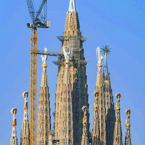 Sagrada Família e Gaudít del nga hijet e “të papërfundueshmes” – një epokë e