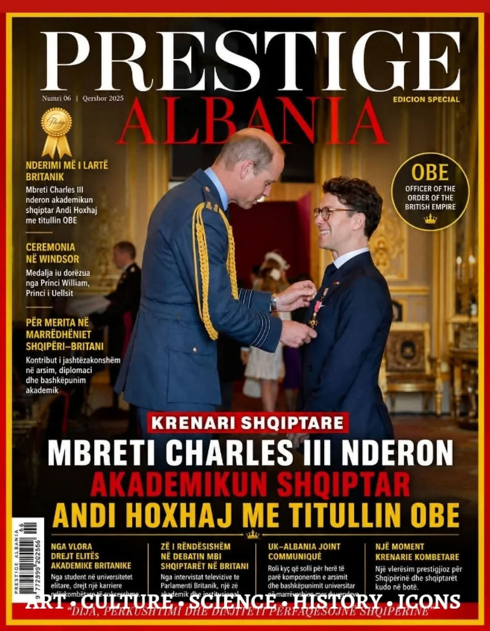 KRENARI SHQIPTARE – MBRETI CHARLES III NDERON AKADEMIKUN SHQIPTAR ANDI HOXHAJ ME TITULLIN OBE.