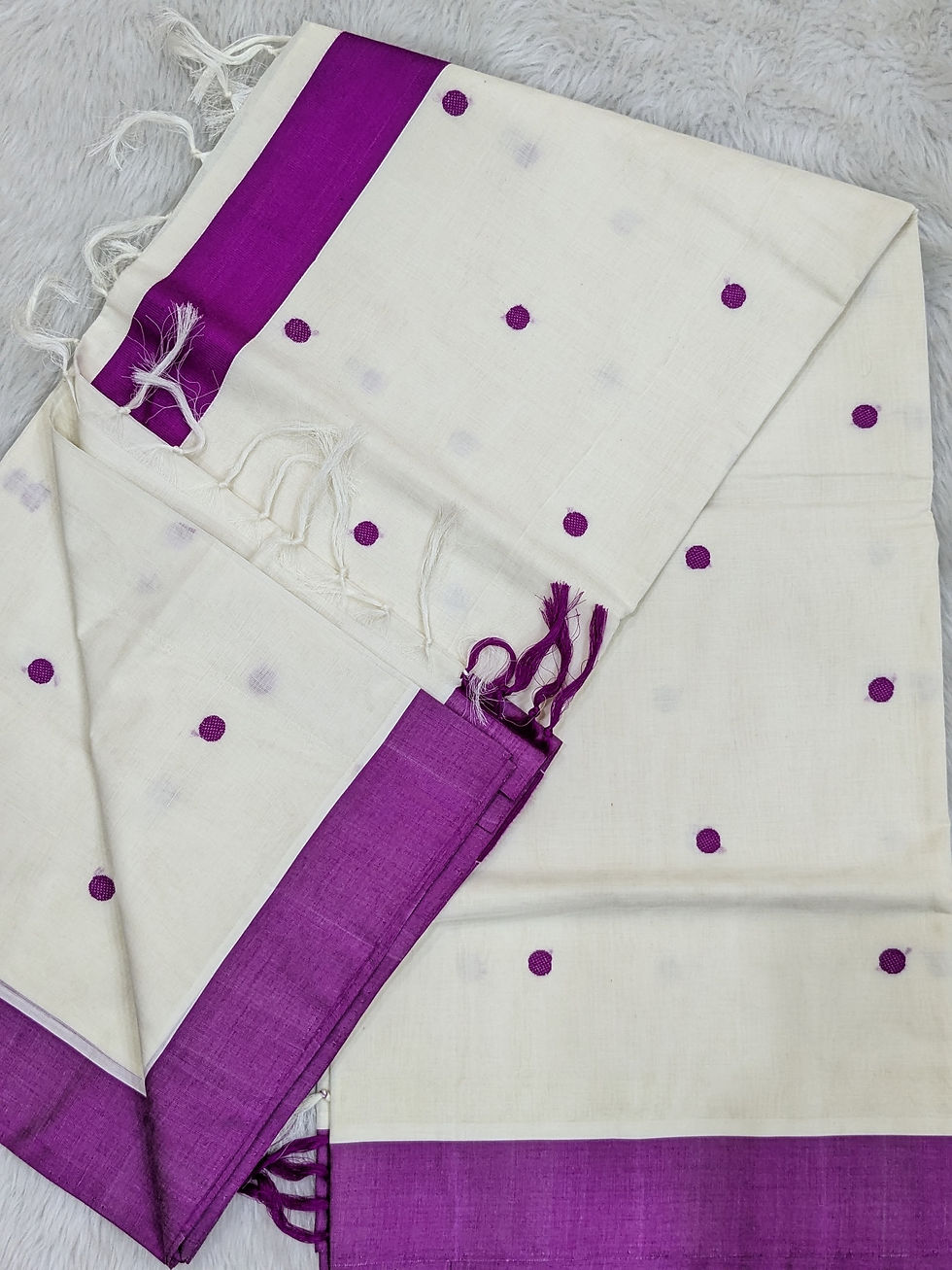 Thumbnail: Handwoven Cotton saree - polka dots with vadamalli selvedge