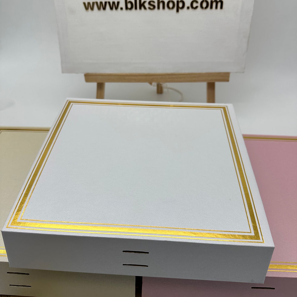 Miniature : Boite de chocolat luxe rigide à 16 compartiments