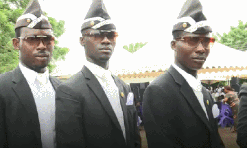 The captain of the black coffin-carrying team has a good chance to work at the funeral home at the a