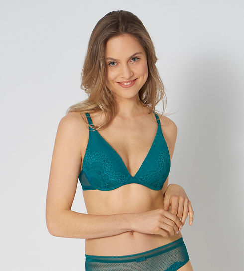 010 darling spotlight