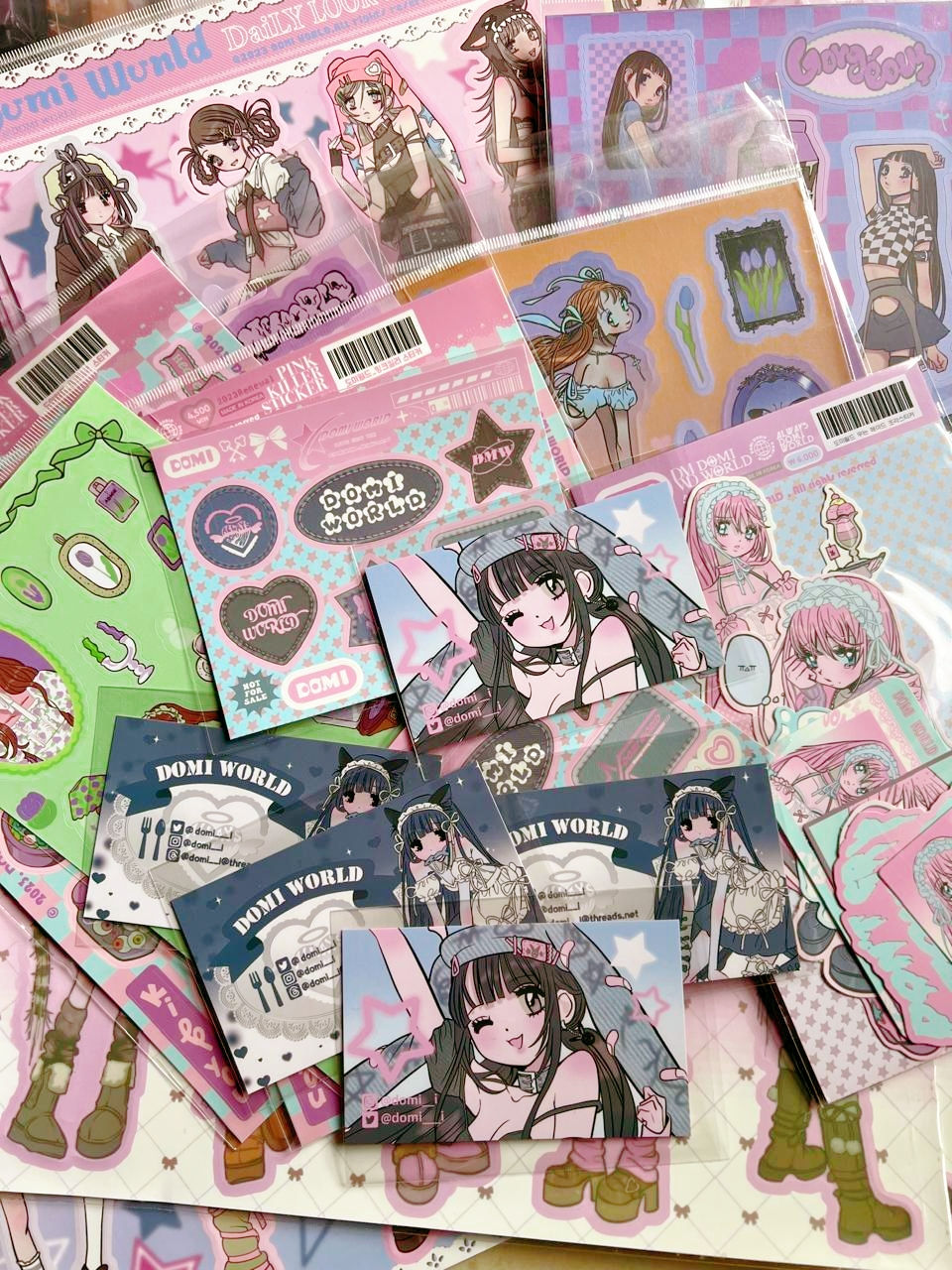 Thumbnail: Domi World 10 Random Sticker Pack 
