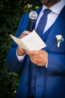 huwelijksfotograaf die huwelijken fotografeert in de ruime regio van Putte, Mechelen, Lier, Heist op den berg en Tremelo. Op zoek naar een professionele fotograaf? Dan ben je bij fotografie Karin De Vocht aan het juist adres. 