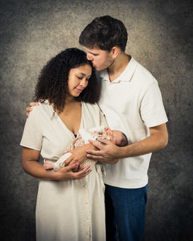 fotoshoot newborn door een professionele fotograaf in regio Putte bij Mechelen.