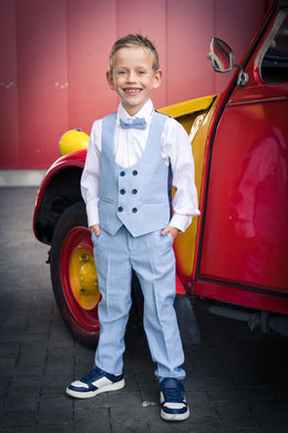 communiefotoshoot door fotograaf uit Putte bij mechelen die communie fotografeert in de ruime regio van Putte, Mechelen, Lier, Heist op den berg, grobbendonk en Tremelo