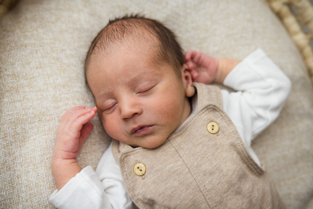 newborn fotoshoot gezellig bij jullie thuis: newborn@home