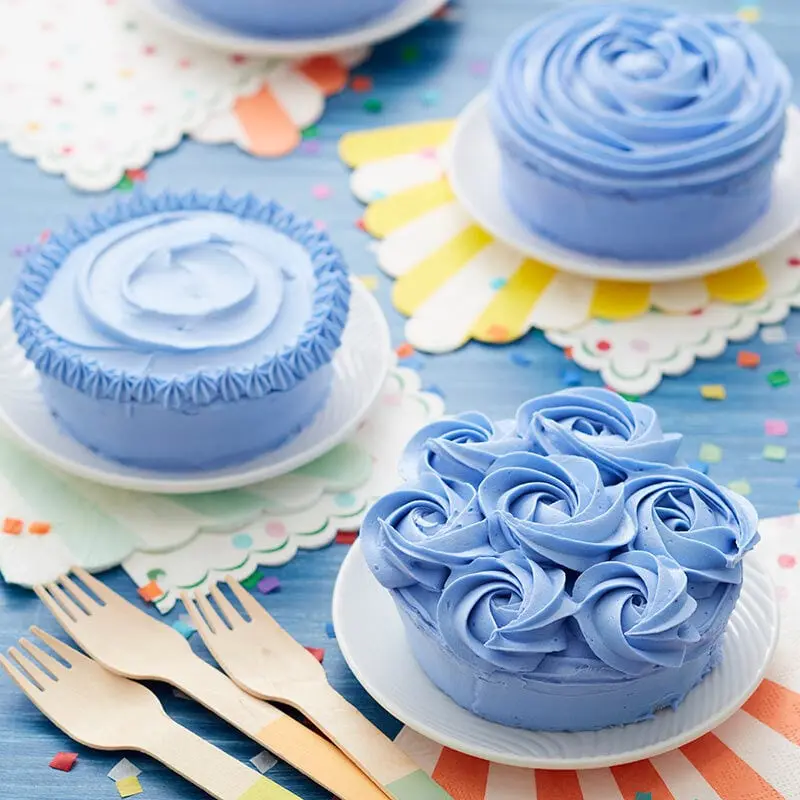 Pasteles color azul claro