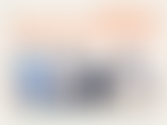 そるこみゅ11月・12月の活動レポート概要文と、楽しそうな表情の4人の働く女性たちの写真