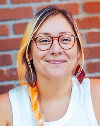 Tie Connie Guitierez