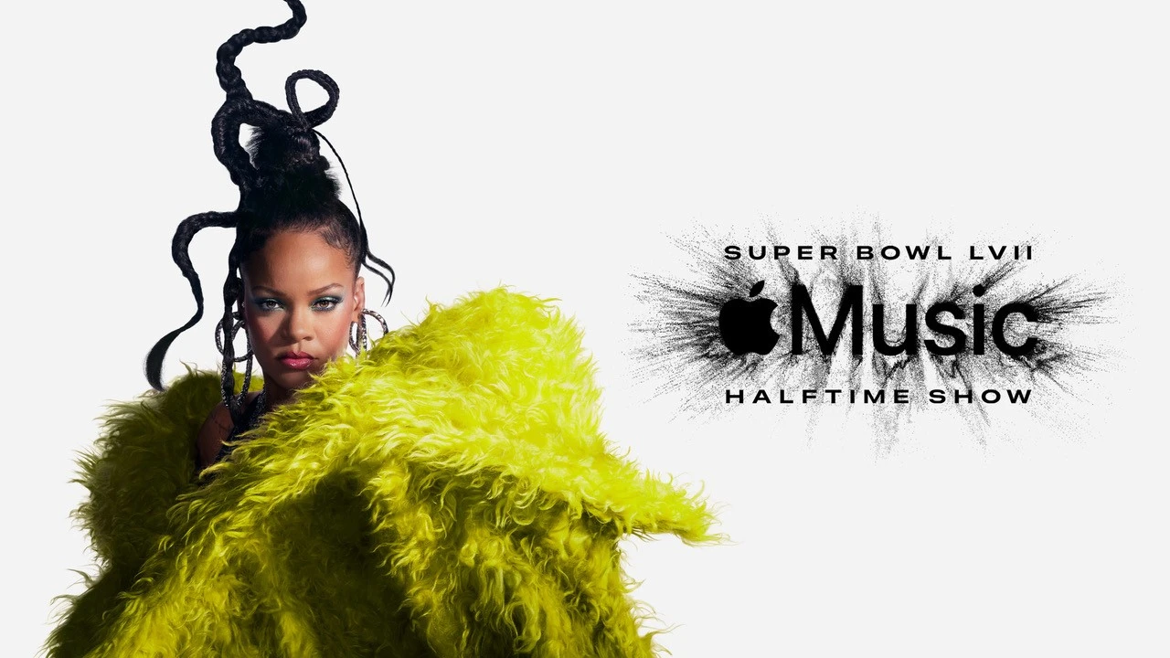 Rihanna Apple .webp
