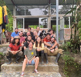 Volontaires internationaux en mission en Équateur.