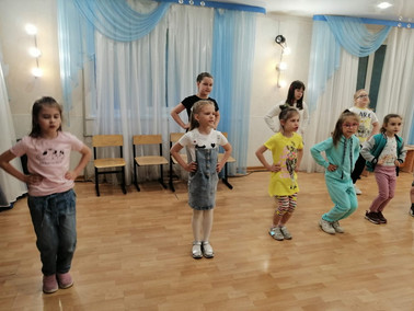 Танцевальная студия. Спортивные (бальные) танцы