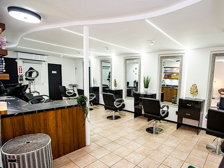 QS Salon -21.jpg