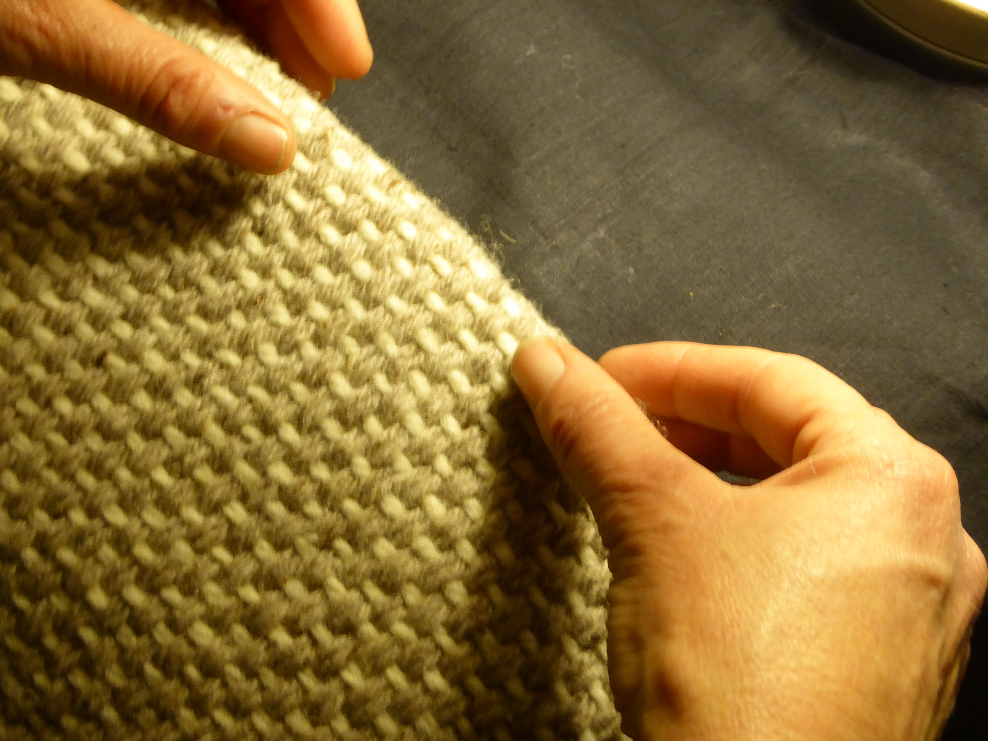 Tissage de lainages et filage à façon sur commande