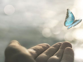 ΤΟ ΝΑ ΑΓΑΠΑΣ ΜΕ ΑΝΙΔΙΟΤΕΛΗ ΑΓΑΠΗ ΜΕΡΙΚΕΣ ΦΟΡΕΣ ΣΗΜΑΙΝΕΙ ΝΑ ΦΥΓΕΙΣ...