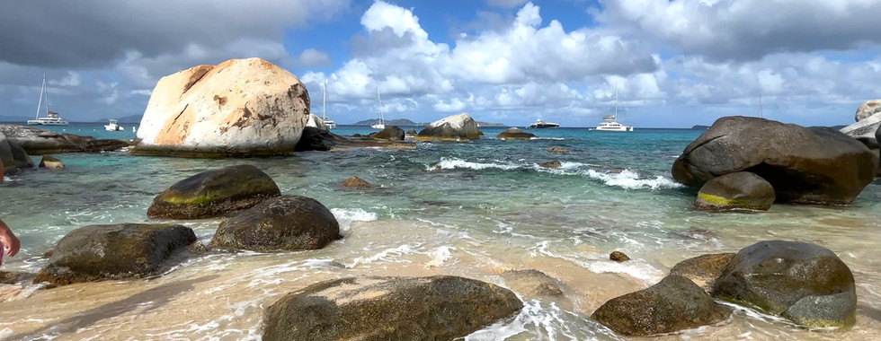 Beautiful view of Devil's bay, Baths, Virgin Gorda - boulders and the sea