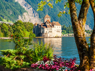 Visit Montreux - A Beautiful Lakeside Town in Switzerland