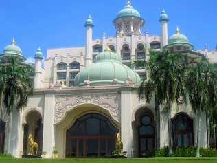 Putrajaya & Palace of the Golden Horses / Malaysia