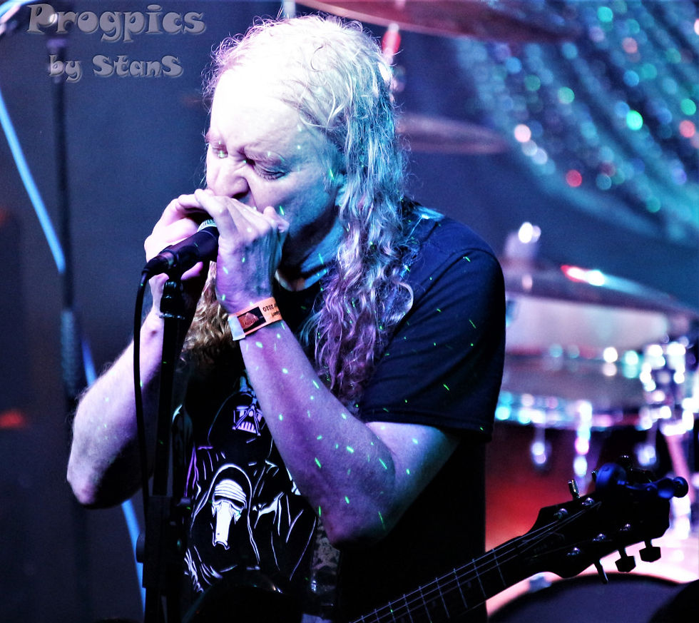 Stated Quo at Rockers Reunited, Southport Nov 21 (41)_
