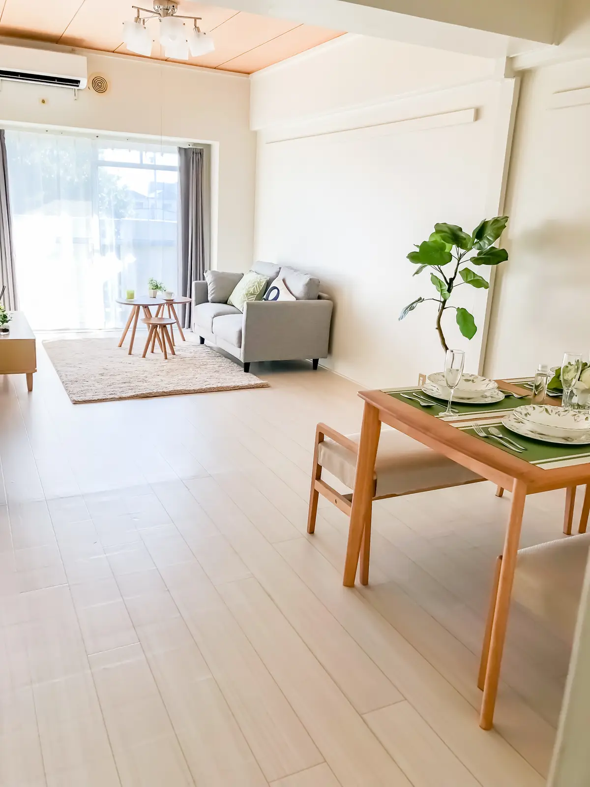 village house　リビング３