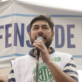 Manolo Sueiro: “Despidieron a la grasa militante pero quieren entronizar a los chetos de country”