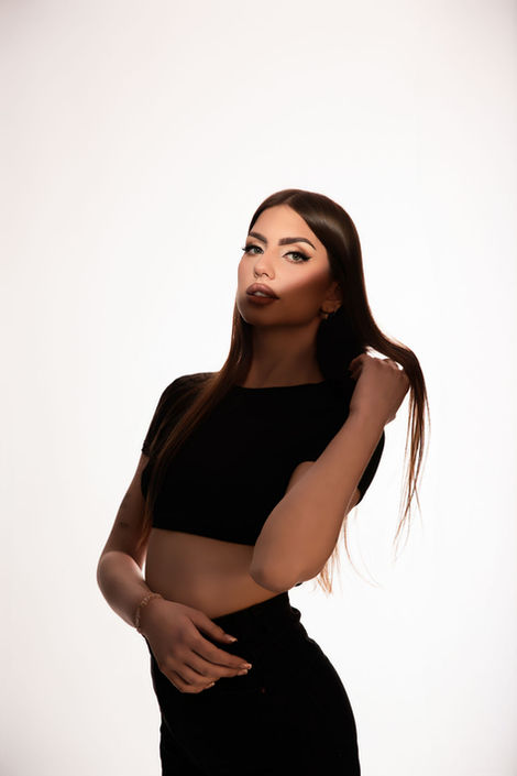DWA APARATY fotografia kobieca Poznań, sesja kobieca Wrocław, sensualna sesja zdjęciowa Poznań, fotograf dla kobiet Wrocław, zdjęcia kobiece Poznań, kobieca sesja zdjęciowa Wrocław, sesja sensualna Poznań, sensualna fotografia Wrocław, sesja dla niej w Poznaniu, kobieca fotografia artystyczna Wrocław