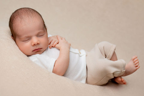 DWA APARATY fotografia noworodkowa, sesja noworodkowa, zdjęcia noworodka, fotograf noworodkowy, sesja newborn, newborn photography, sesja dla noworodka, zdjęcia z noworodkiem, sesja niemowlęca, Leszno