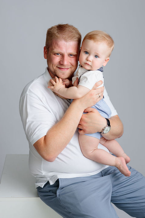 DWA APARATY, fotograf, fotografia dziecięca, fotografia rodzinna, sesja zdjęciowa, sesja dziecięca, sesja rodzinna, zdjęcia rodzinne, zdjęcia dziecka, zdjęcia z urodzin, rodzina, dziecko, Leszno, fotograf Leszno, zdjęcia Leszno, studio fotograficzne Leszno, voucher, prezent na urodziny, sesja na prezent