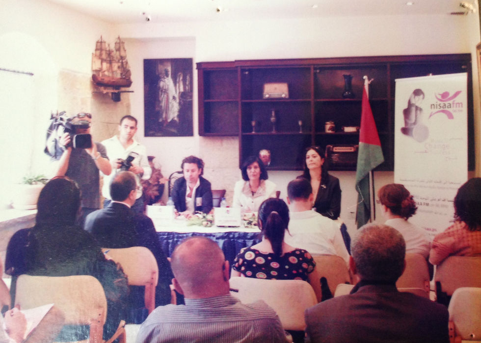 launch of Nissa Fm...