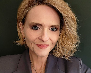 Debbie 2025 cropped_edited.jpg