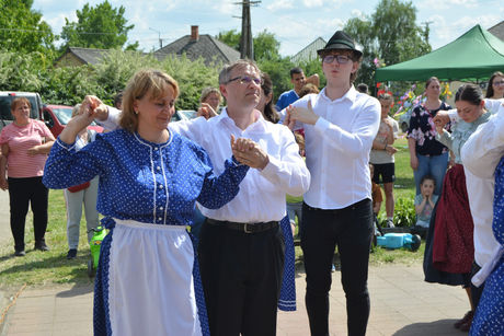 Szilágyság Dances at the May Day Festival