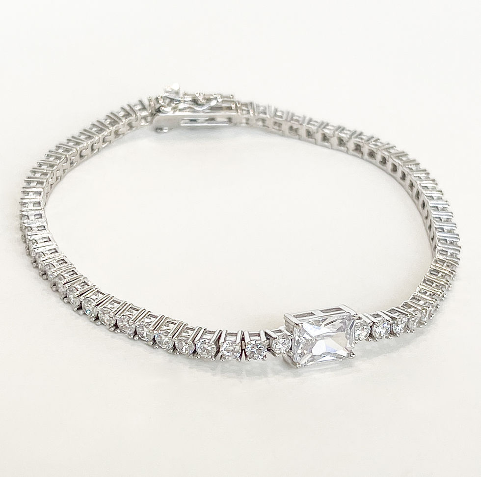 Thumbnail: Silver Emerald Cut Tennis Bracelet