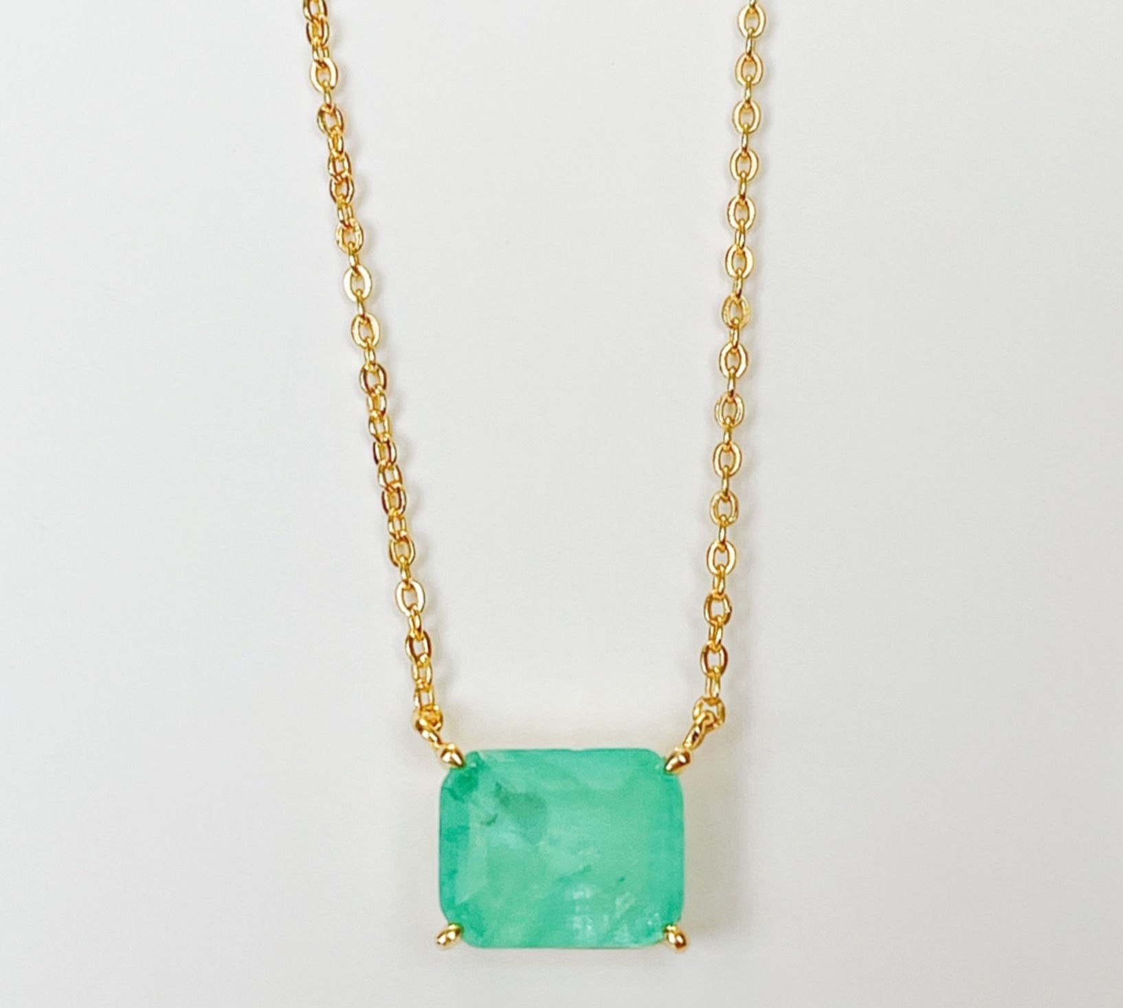Gold Ocean Green Solitaire Necklace