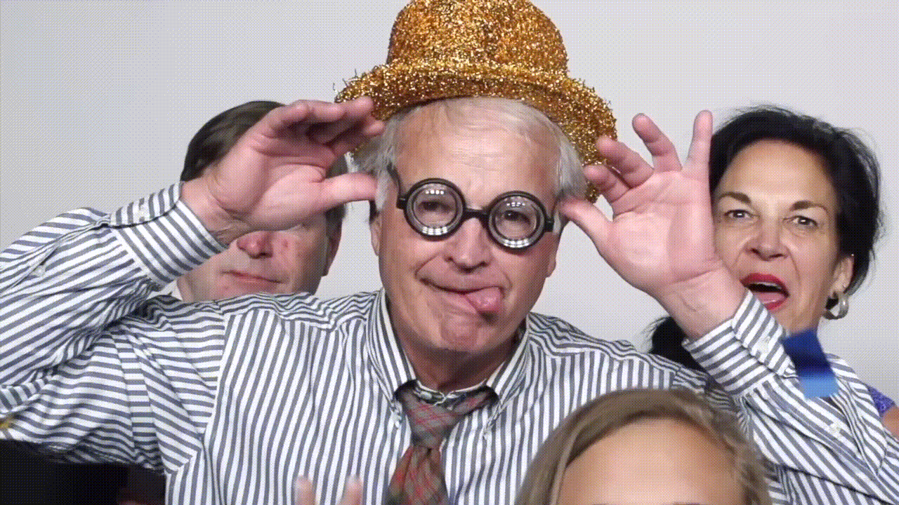 1pokeSnapHappyPhotoBoothSlo.gif