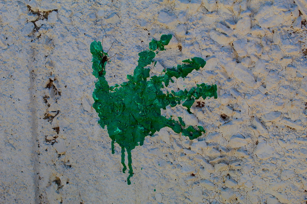 Γιατί δεν μιλάς για μένα;