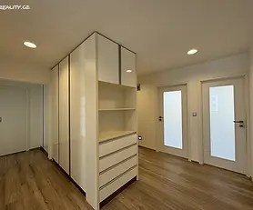 Byt 4+kk 94 m², Žižkov