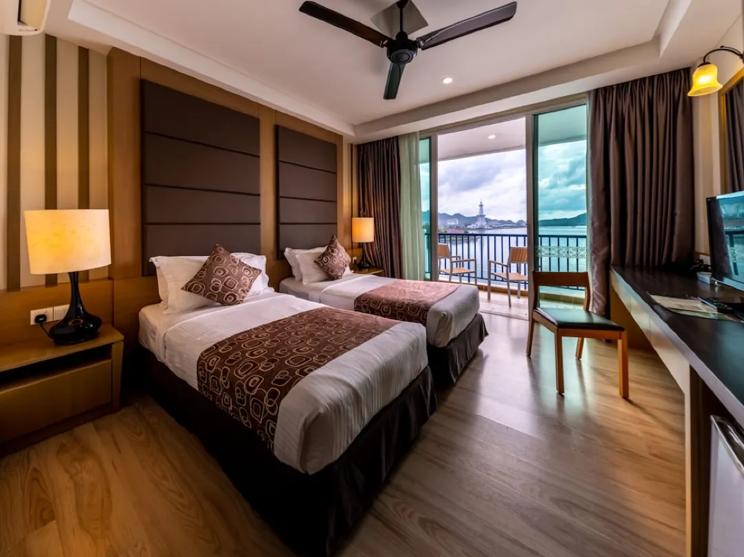 Deluxe Seaview