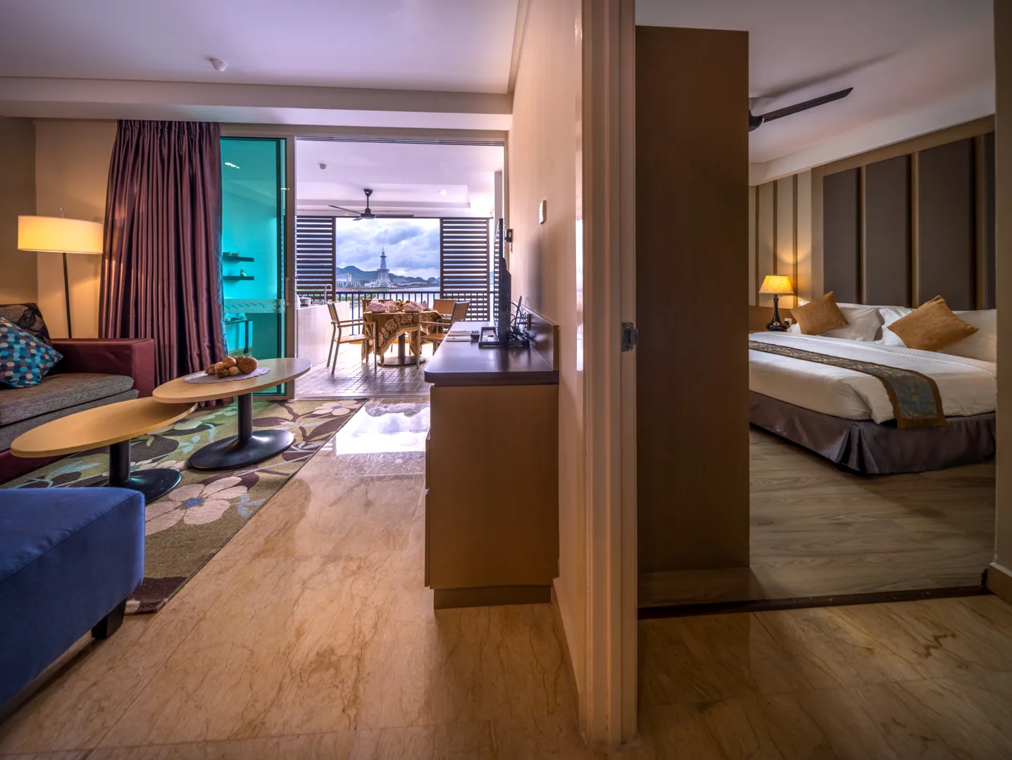 2-bedrooms-suite-seaview.webp